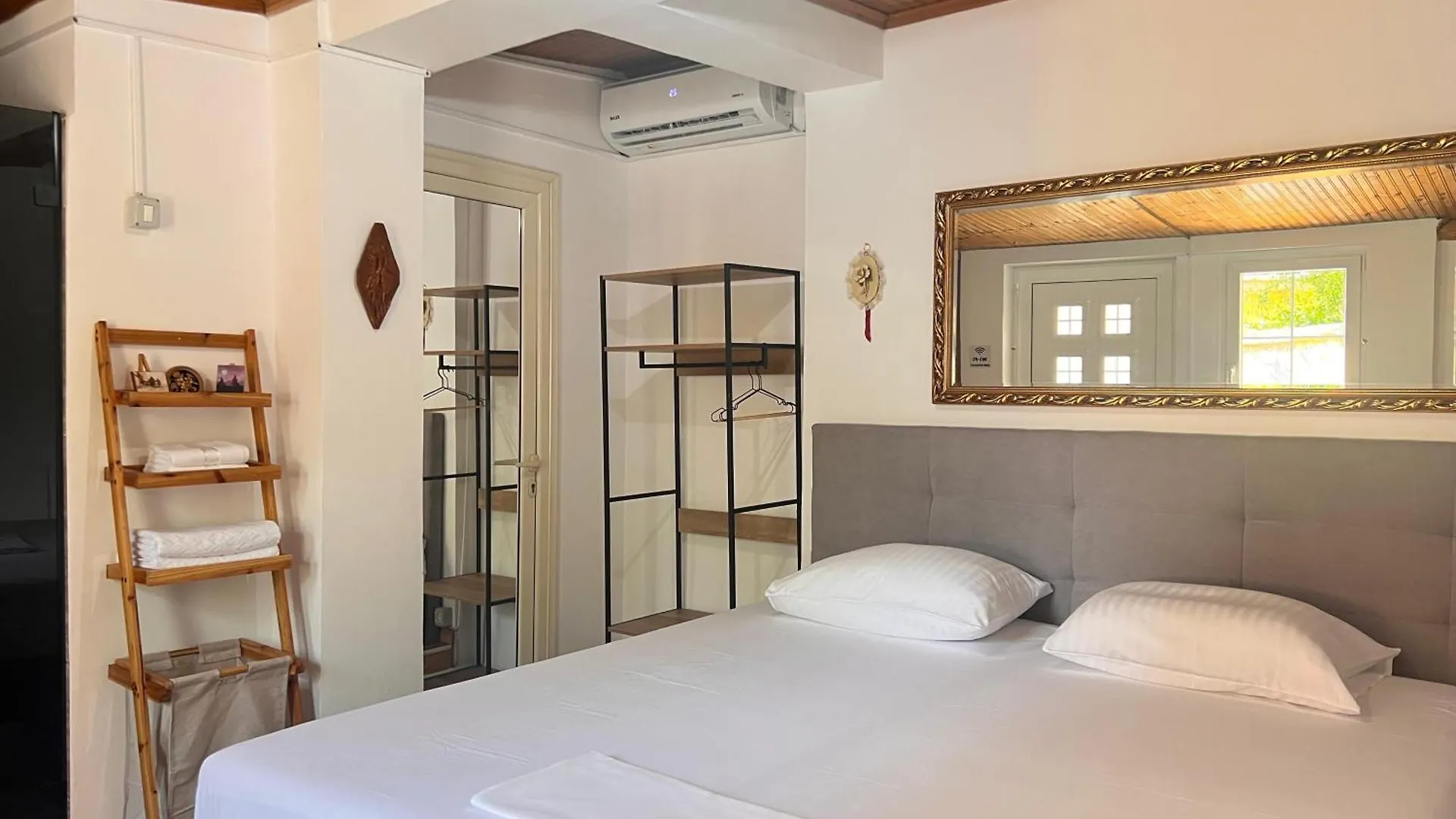 My Home Hotel Room Tirana Albanie